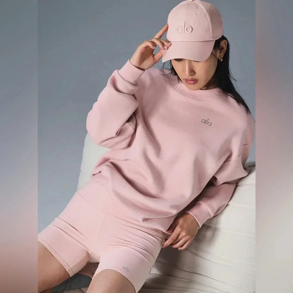 ALO Yoga Tops - Alo Accolade Crewneck Pullover Ballet Pink Limited Edition 2XL